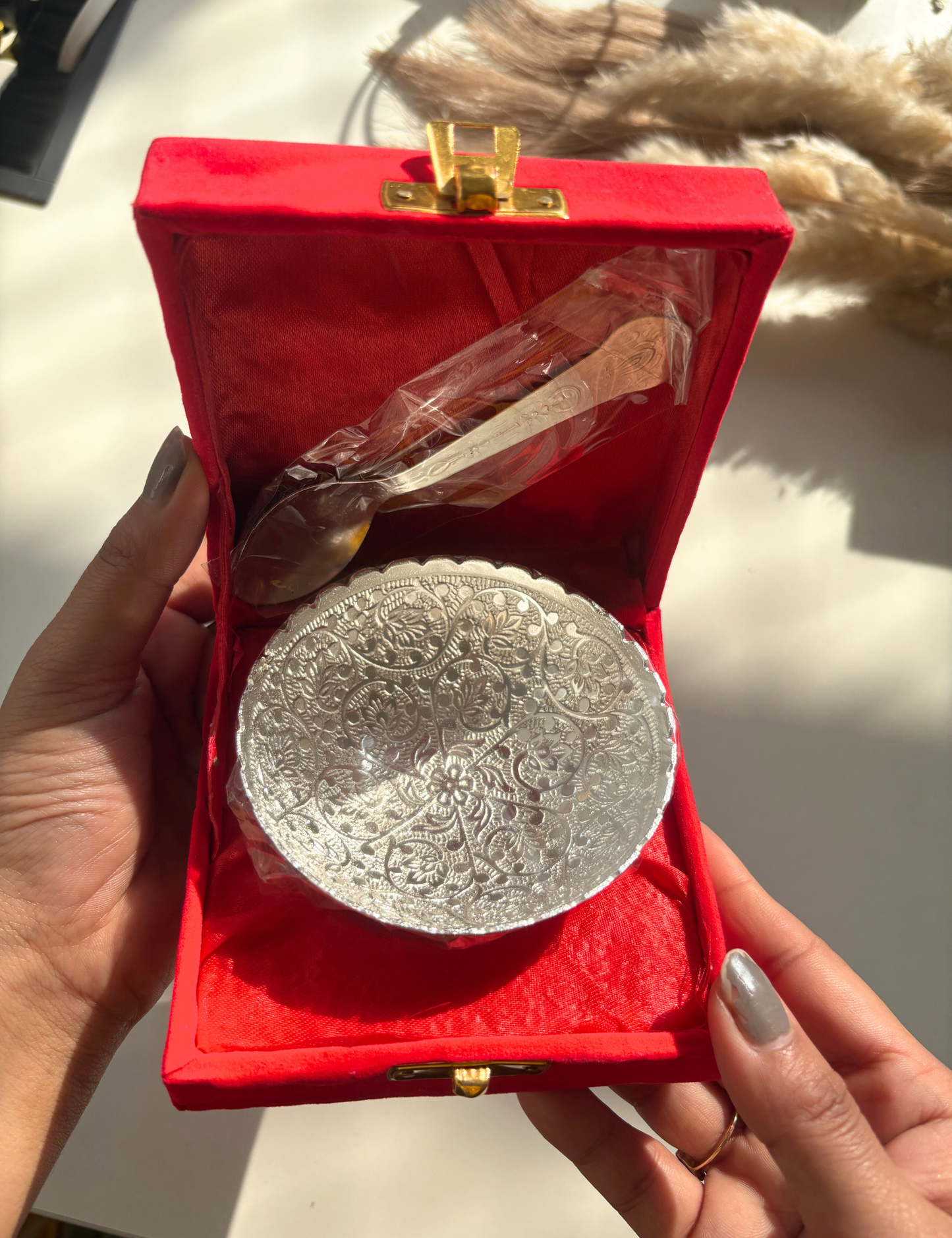 Floral Aroma Candle Gift Hamper with Dry Fruits & Jewellery Box – Luxury Gifting Set