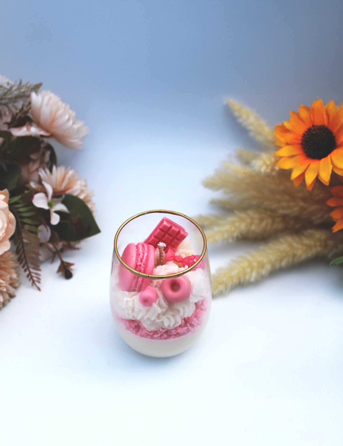 Strawberry desert jar candle - Designer Jar